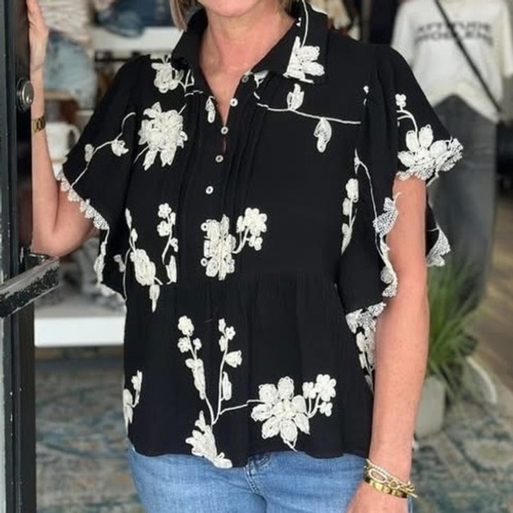 Umgee Womens Black White Floral Embroidered Cotton Gauze Flutter Sleeve Blouse L